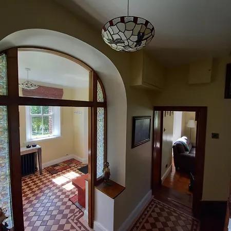 بيت للعطل Chestnut Leitrim *