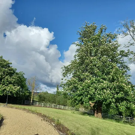 بيت للعطل Chestnut Leitrim Manorhamilton